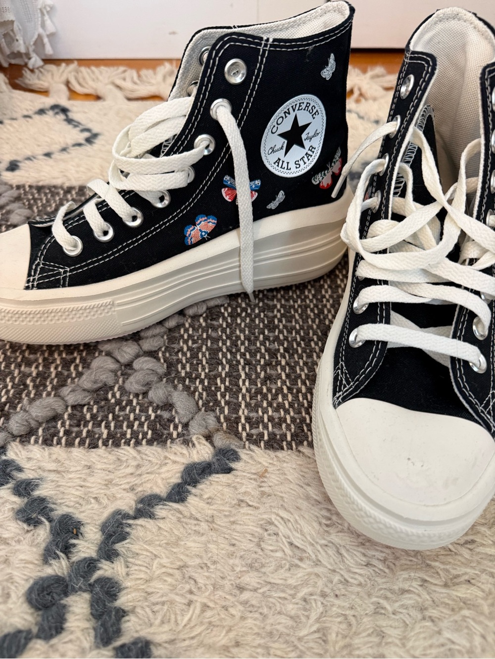 NWOT Women’s Converse Size 7.5 Black Chuck Taylor High-Top Platform Sneakers